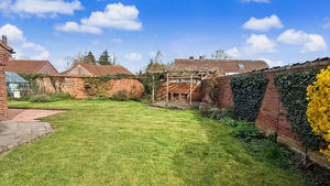 Photo 17- click for photo gallery